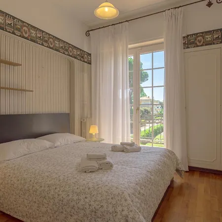 Vila Robin, Elegante E Indipendente Citta Giardino