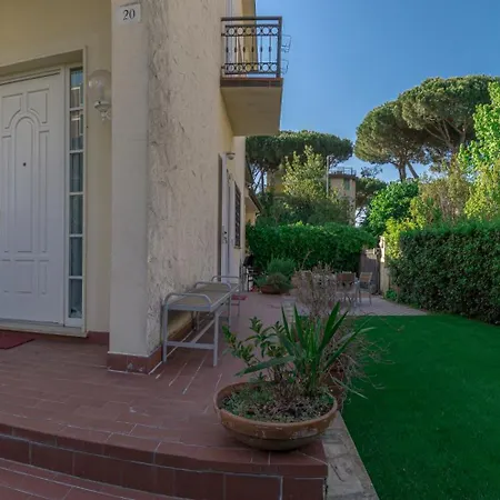Vila Robin, Elegante E Indipendente Citta Giardino Viareggio